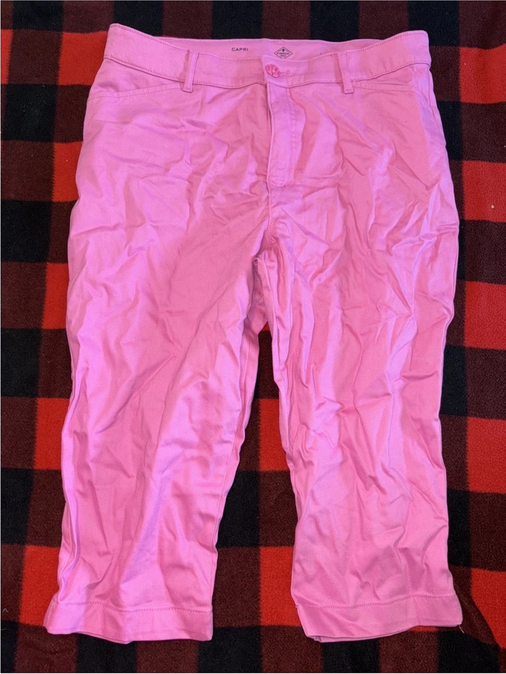 St. John's Bay Pink Cropped Capris